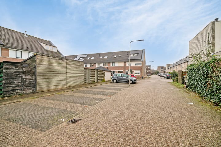 Foto 30 van Benny Goodmanstraat 32