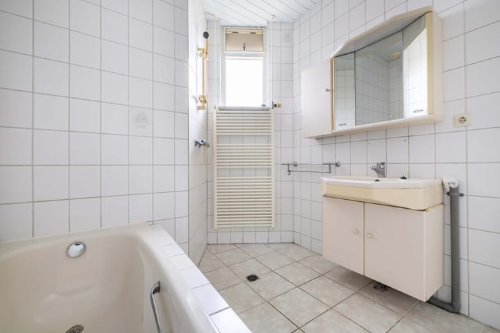 Photo 10 of Schoolweg 17-A