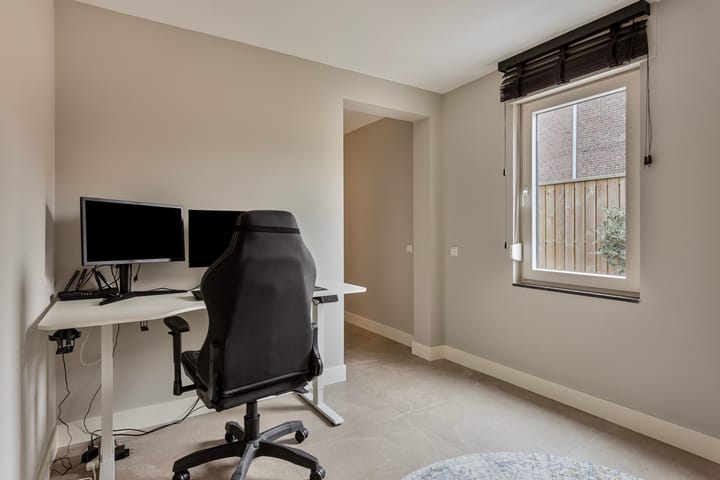 Photo 20 of Enschotsestraat 106