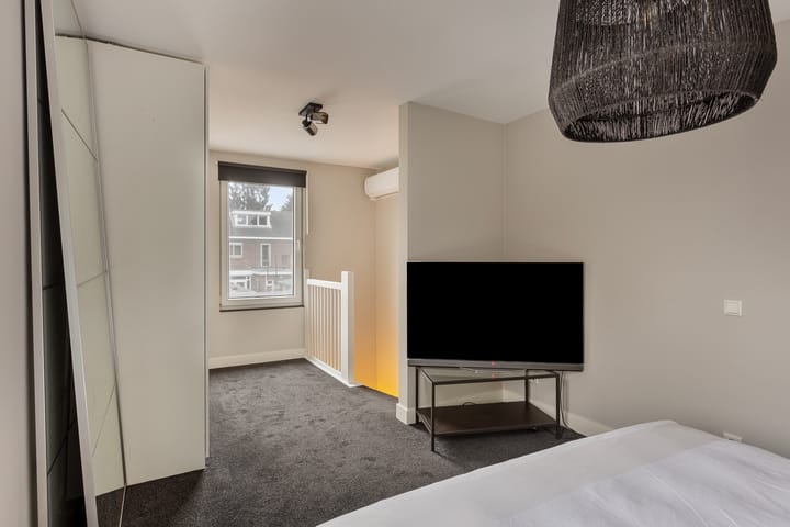 Photo 23 of Enschotsestraat 106