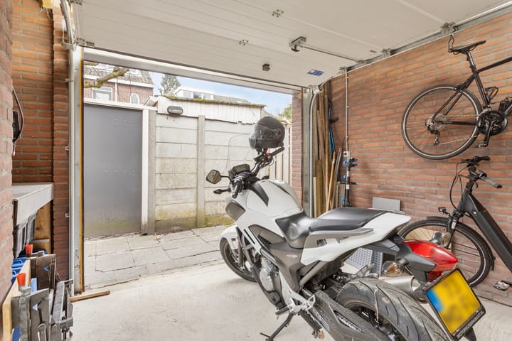 Photo 32 of Enschotsestraat 106