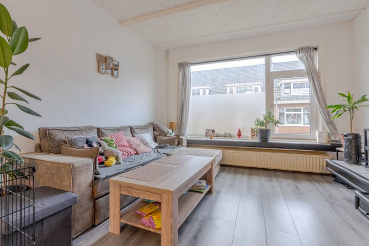 Foto 10 van Nieuwenhoornstraat 57-A