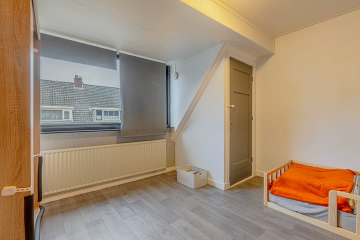 Foto 17 van Nieuwenhoornstraat 57-A