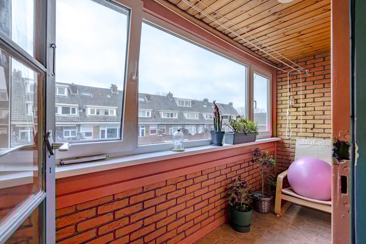 Foto 22 van Nieuwenhoornstraat 57-A