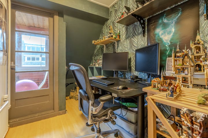 Foto 23 van Nieuwenhoornstraat 57-A