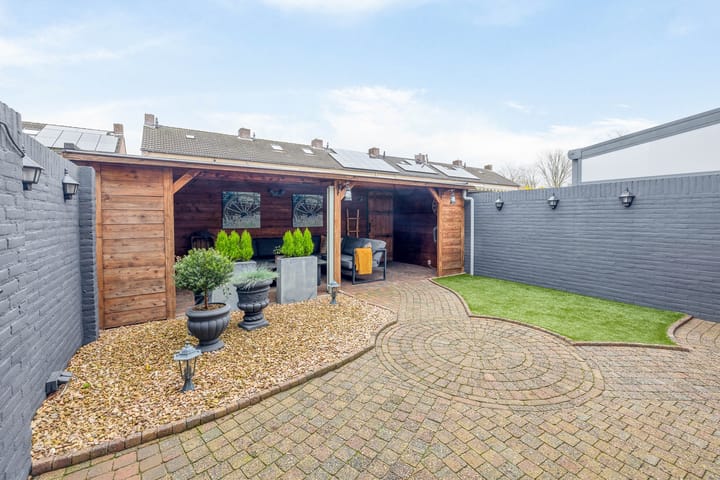 Foto 2 van Van Oost-Frieslandstraat 54