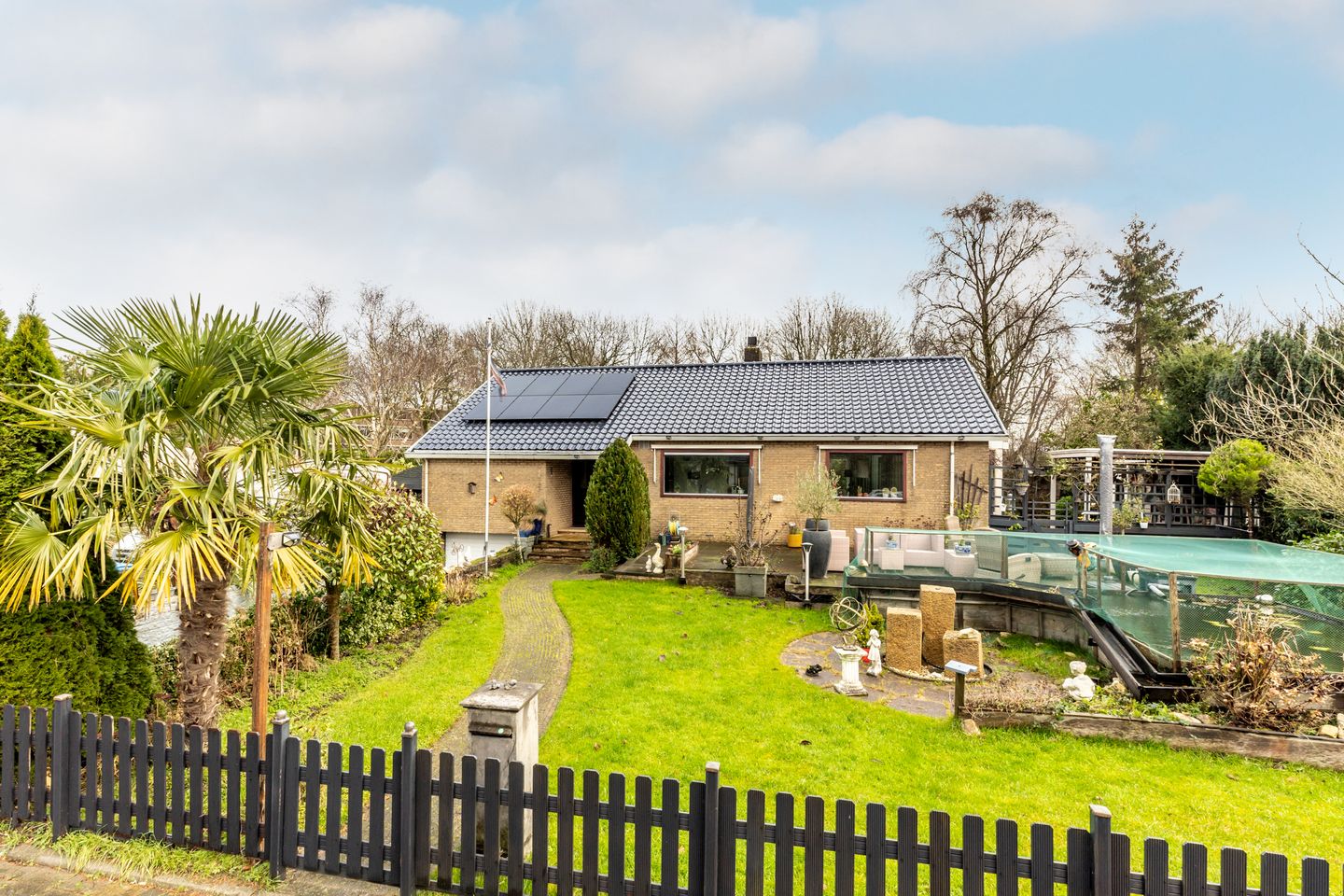 Foto 1 van Bloemenstraat 4