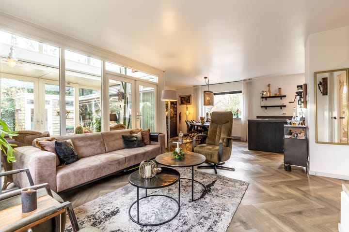 Foto 2 van Bloemenstraat 4