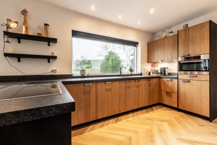 Foto 3 van Bloemenstraat 4