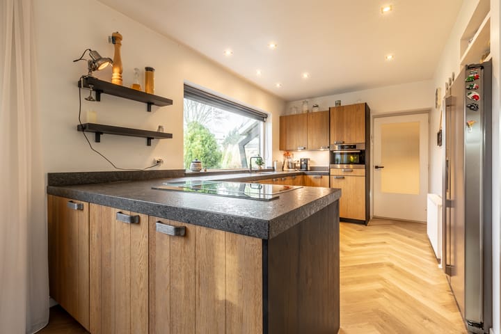 Foto 12 van Bloemenstraat 4