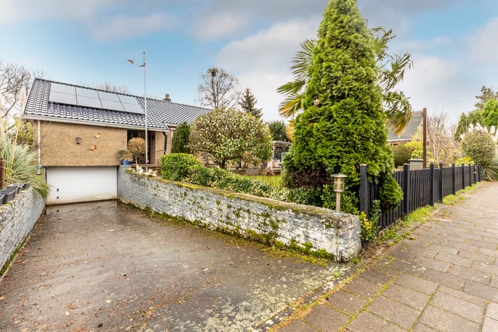 Foto 35 van Bloemenstraat 4