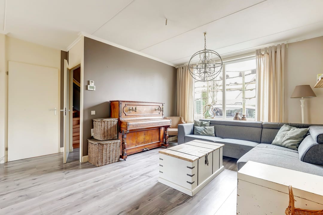 Photo 8 of Burgemeester Bouwensestraat 37