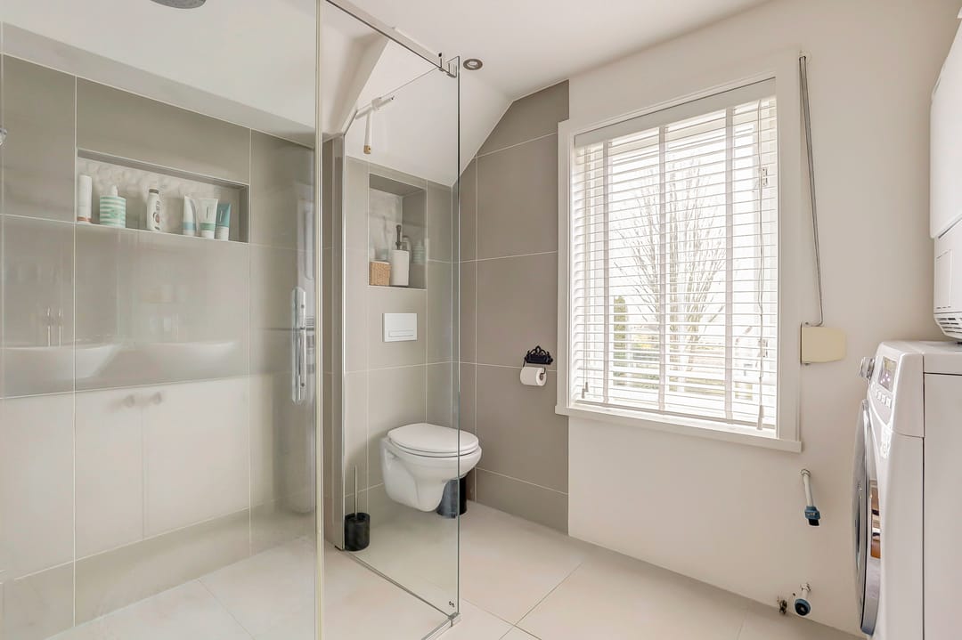 Photo 17 of Burgemeester Bouwensestraat 37