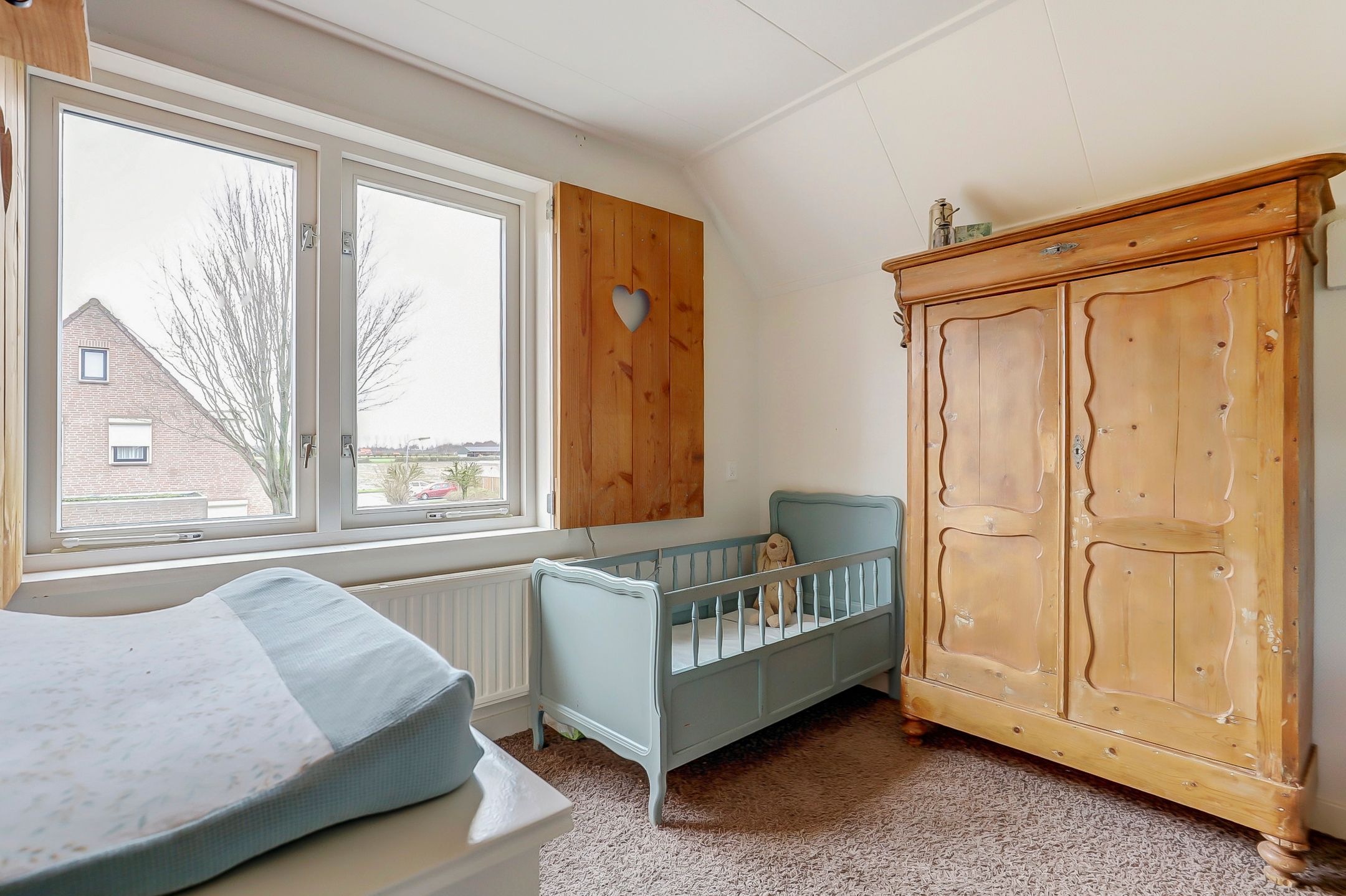 Photo 27 of Burgemeester Bouwensestraat 37