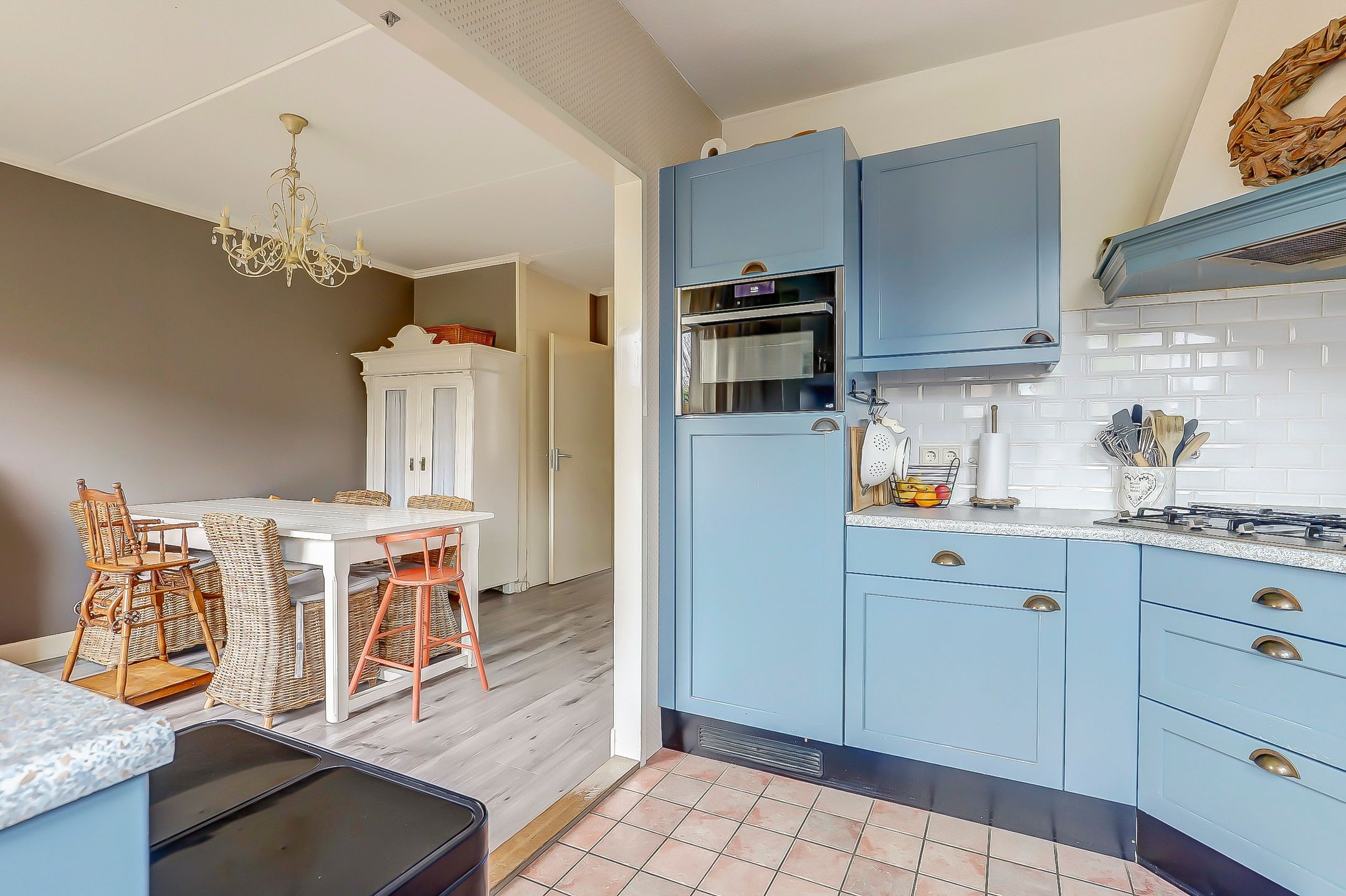 Photo 15 of Burgemeester Bouwensestraat 37