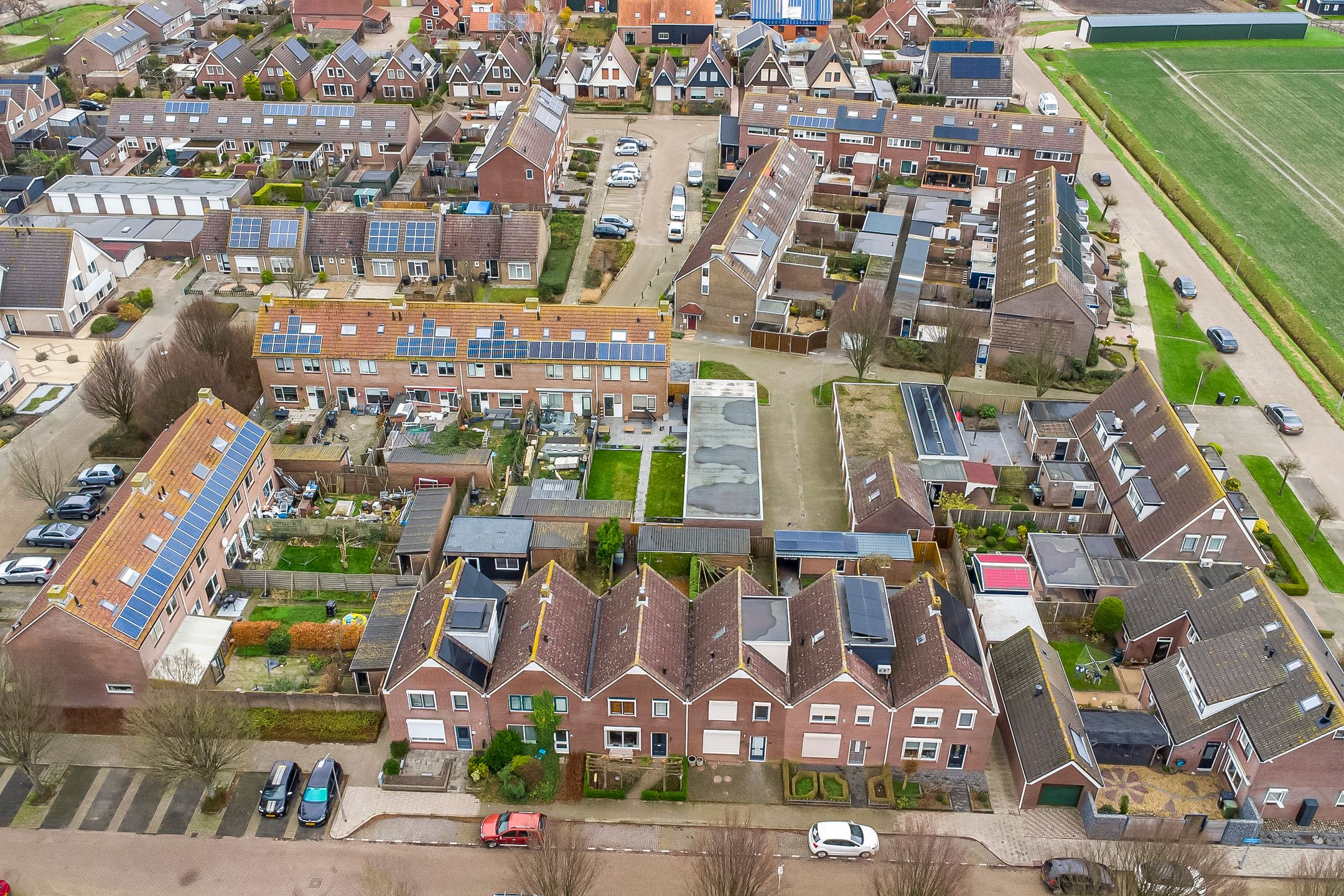 Photo 33 of Burgemeester Bouwensestraat 37