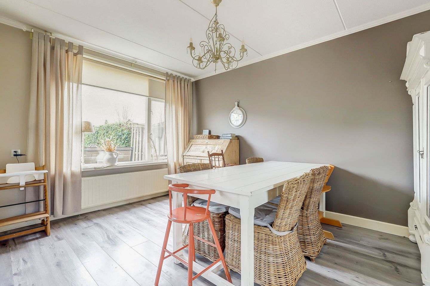 Photo 10 of Burgemeester Bouwensestraat 37