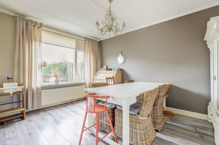 Foto 10 van Burgemeester Bouwensestraat 37