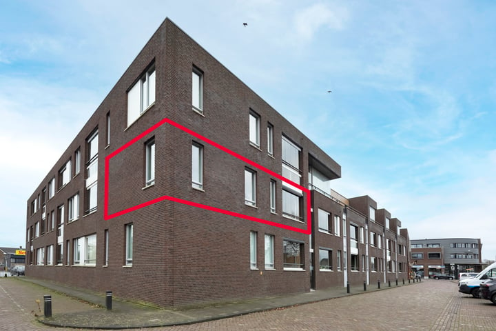 Bekijk foto 27 van Pastoor van Beugenstraat 88