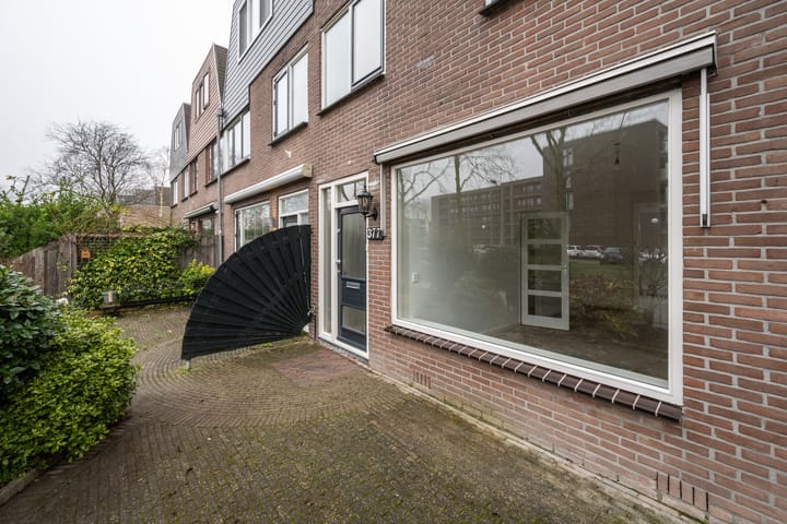 Foto 5 van Van den Berghlaan 377