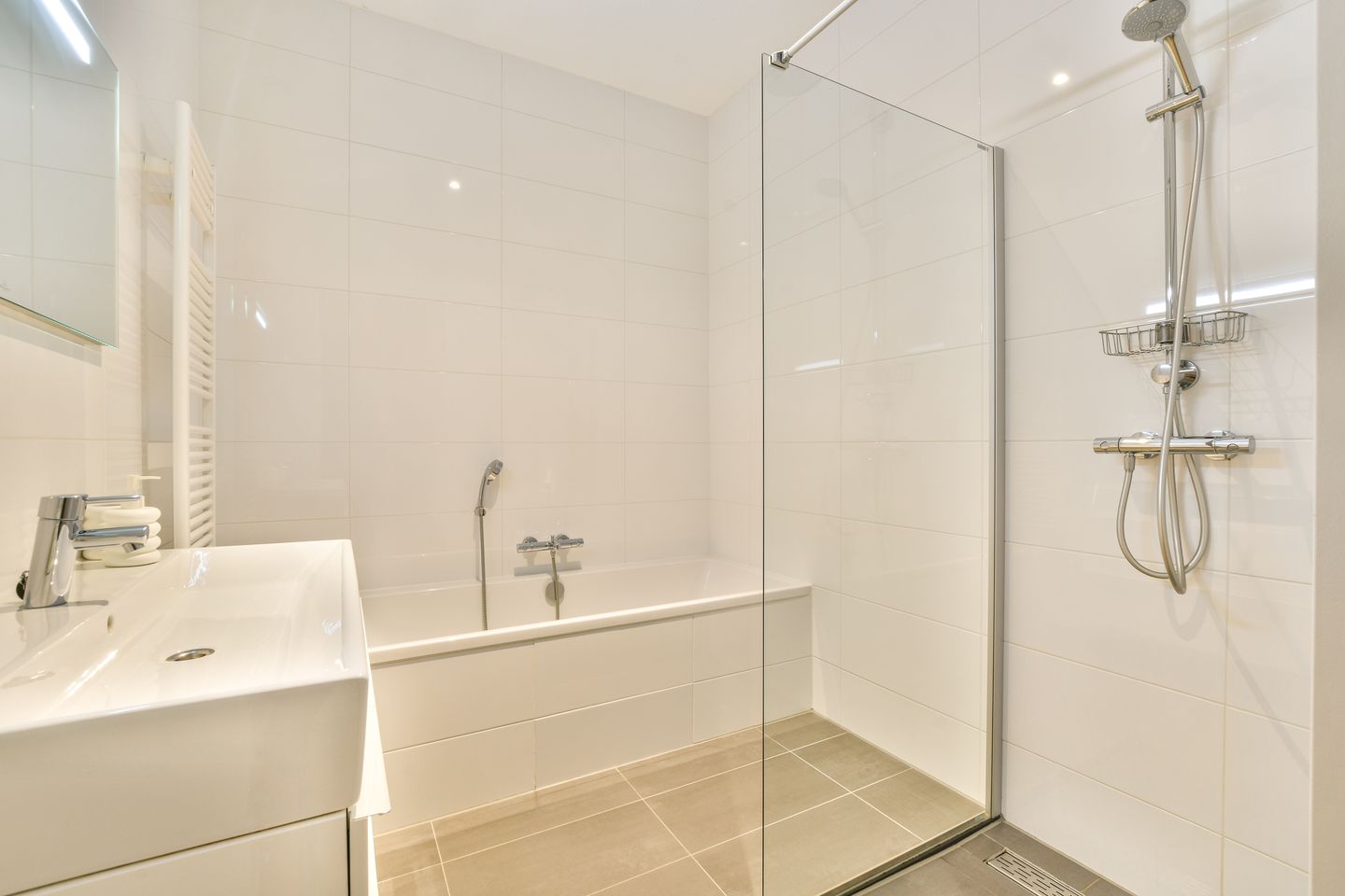 Foto 14 van Leonard Bernsteinstraat 70-C