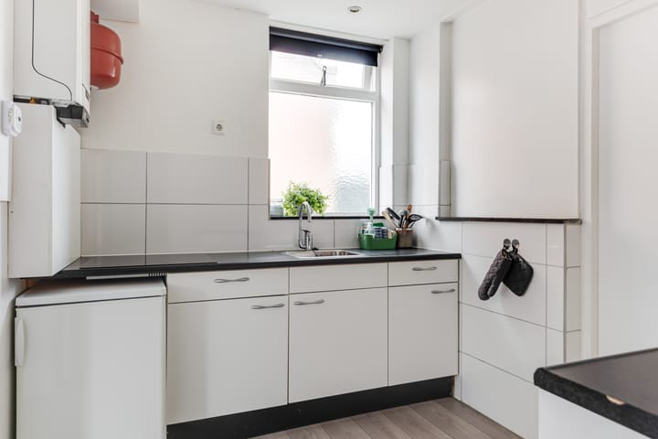 Foto 9 van Julianastraat 12