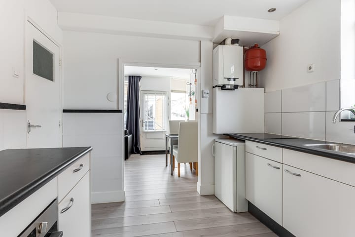 Foto 10 van Julianastraat 12