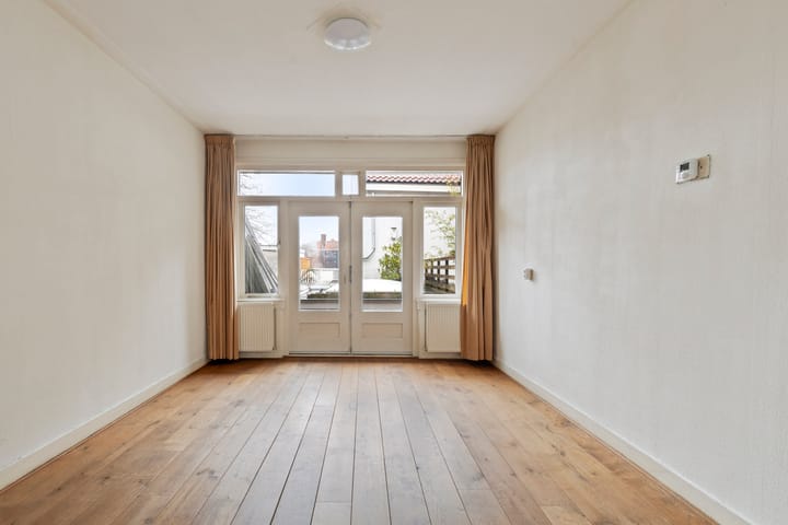 Foto 17 van van Schagenstraat 3