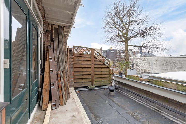 Foto 23 van van Schagenstraat 3