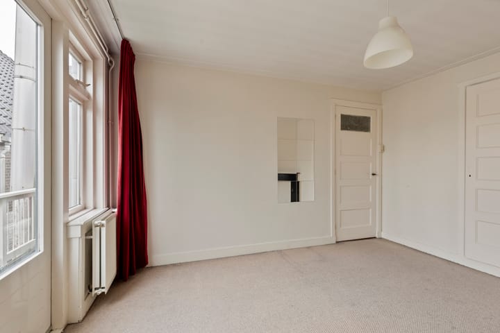 Foto 26 van van Schagenstraat 3