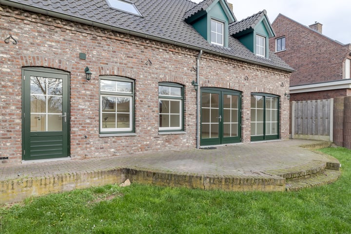 Bekijk foto 40 van Ringstraat 9