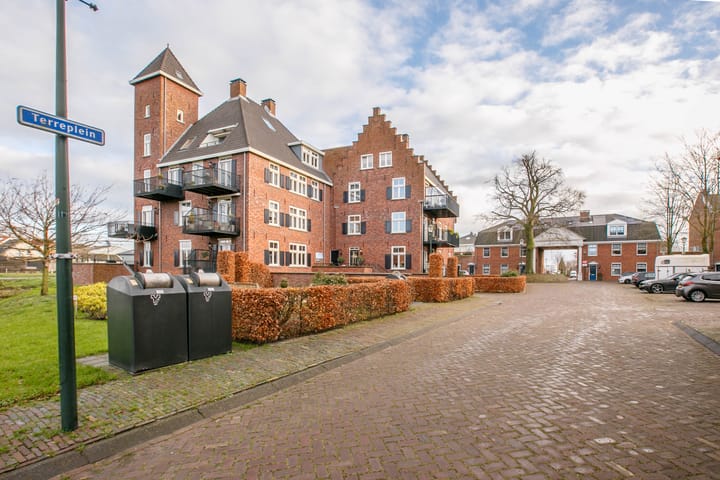 Foto 44 van Terreplein 9-B