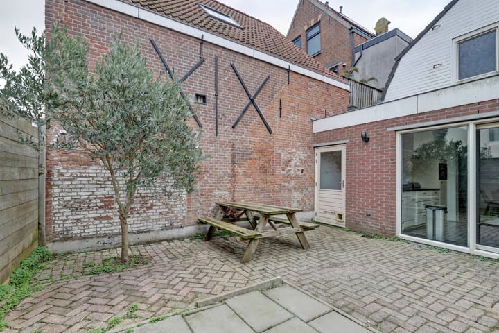 Photo 24 of Glacisstraat 45