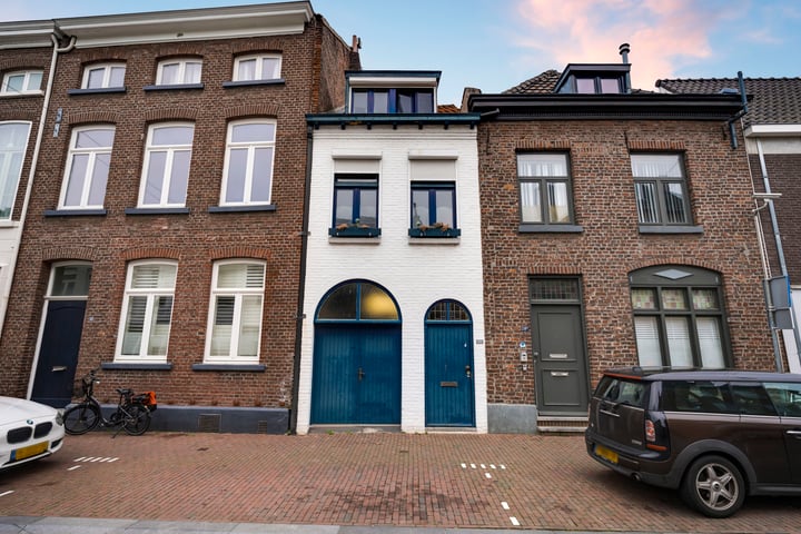 View photo 2 of Veldstraat 30