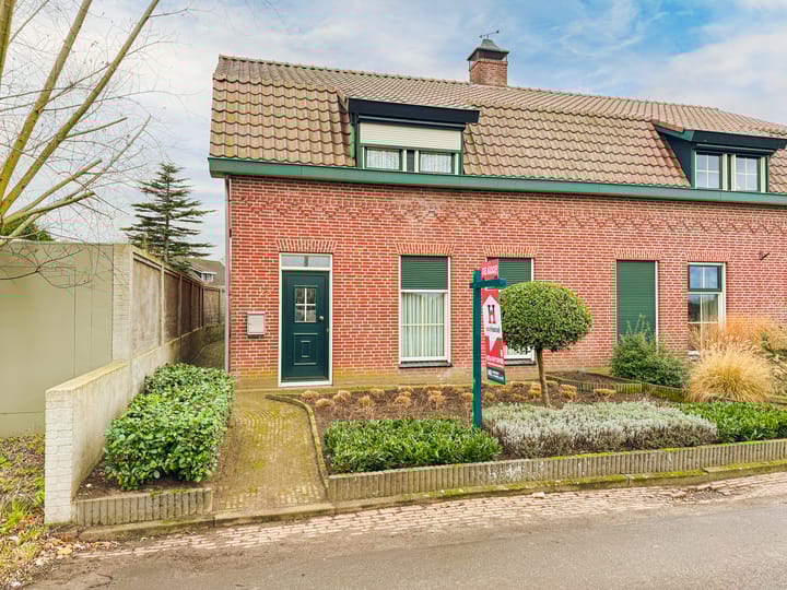 Photo 1 of Bredaseweg 23-A