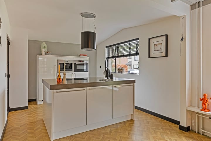 Foto 15 van Molenstraat 34