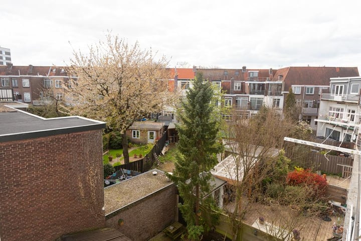 View photo 27 of Bilderdijklaan 36