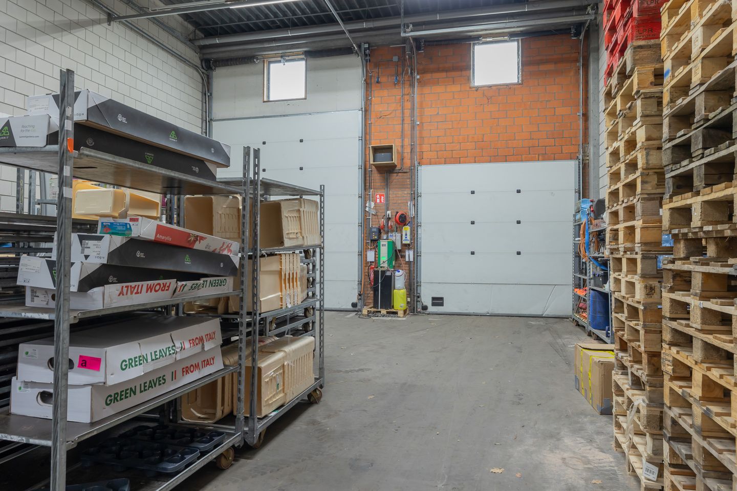 Bekijk foto 5 van Produktieweg 12