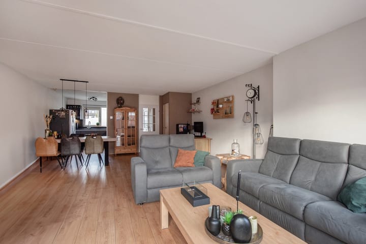 Foto 2 van Schubertrode 32