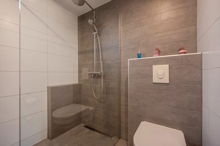 Foto 25 van Schubertrode 32