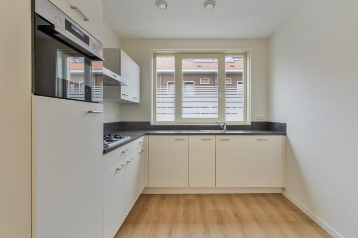 Foto 13 van Bernhardstraat 7