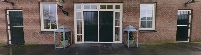 Het verhoogde terras.