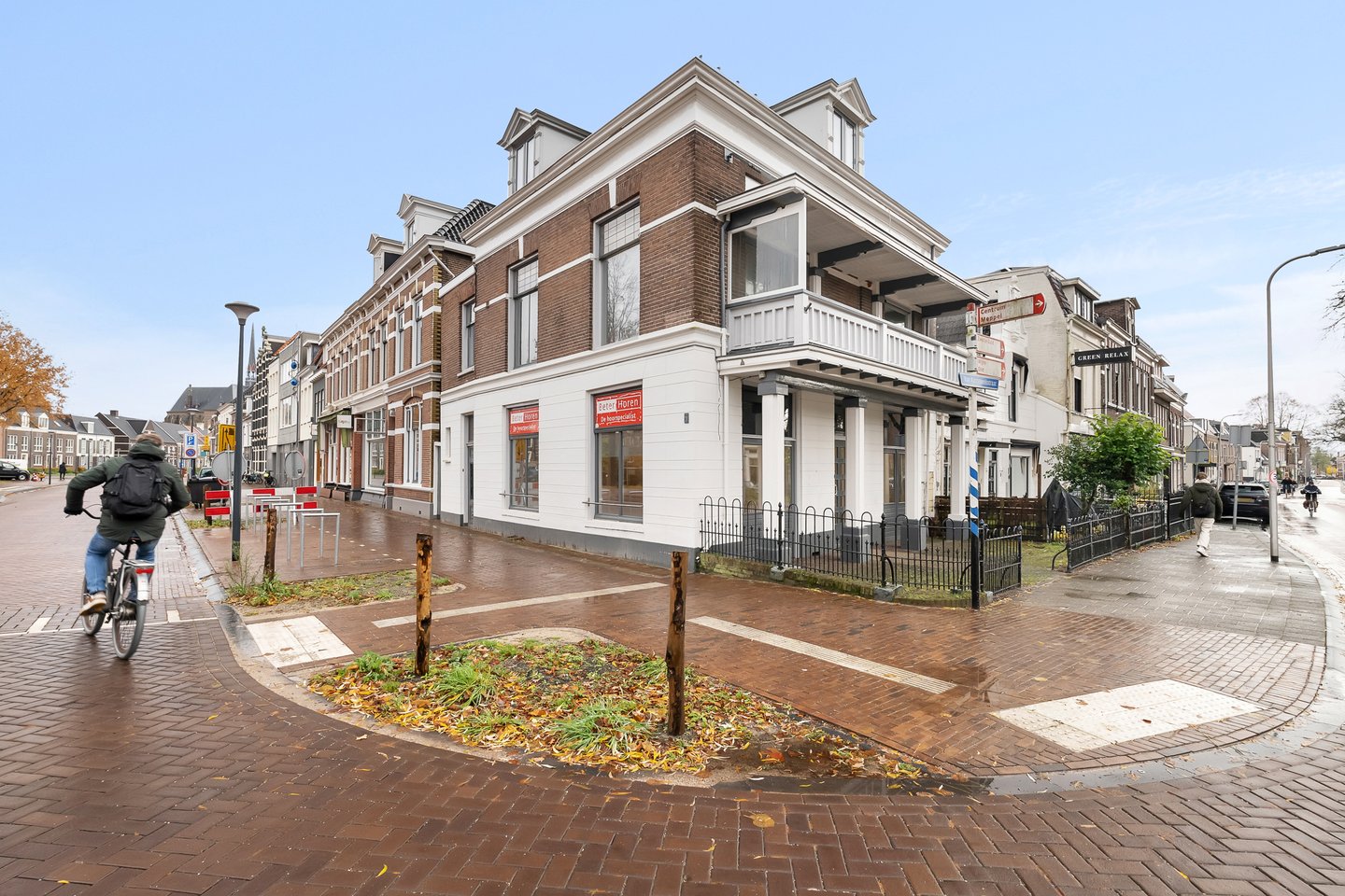 Bekijk foto 4 van Van Karnebeekstraat 1