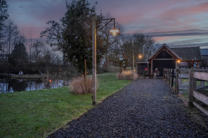 Bekijk foto 2 van Zuiderlingedijk 103