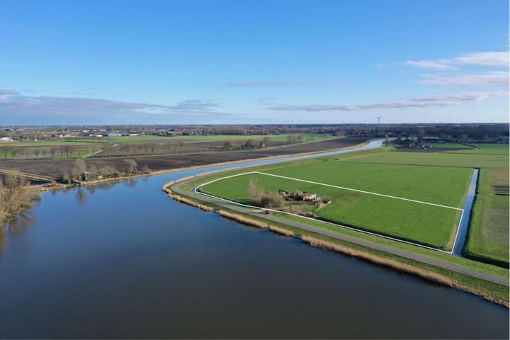 View photo 2 of Waarddijk Noord