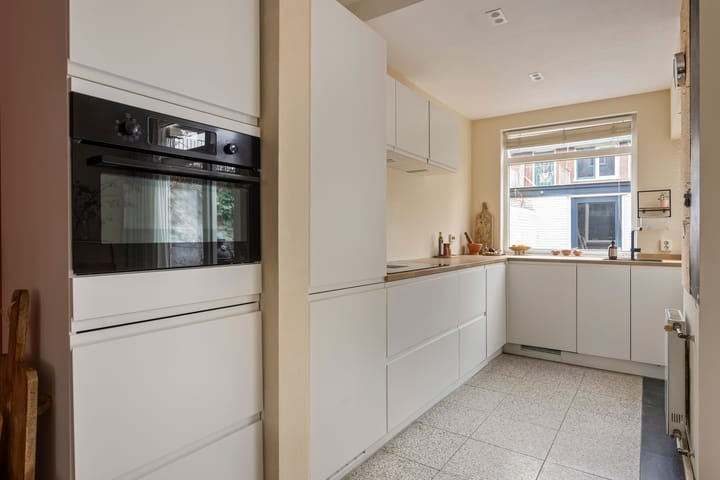 Foto 14 van De Ruijterstraat 66