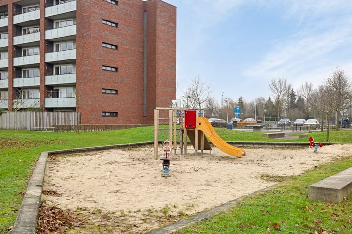 Foto 33 van De Ruijterstraat 66