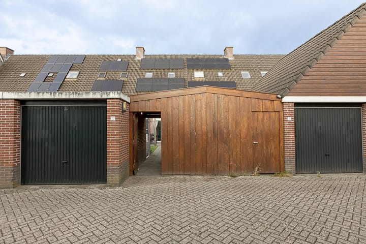 Foto 17 van De Gasperisingel 33