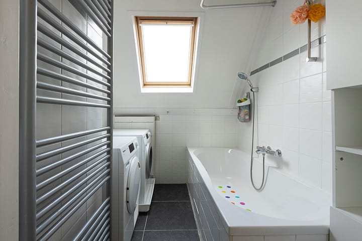 Foto 33 van De Gasperisingel 33