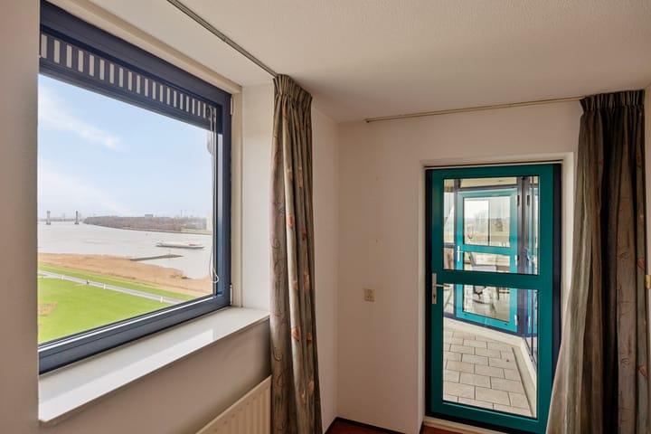 Foto 29 van Maasboulevard 123